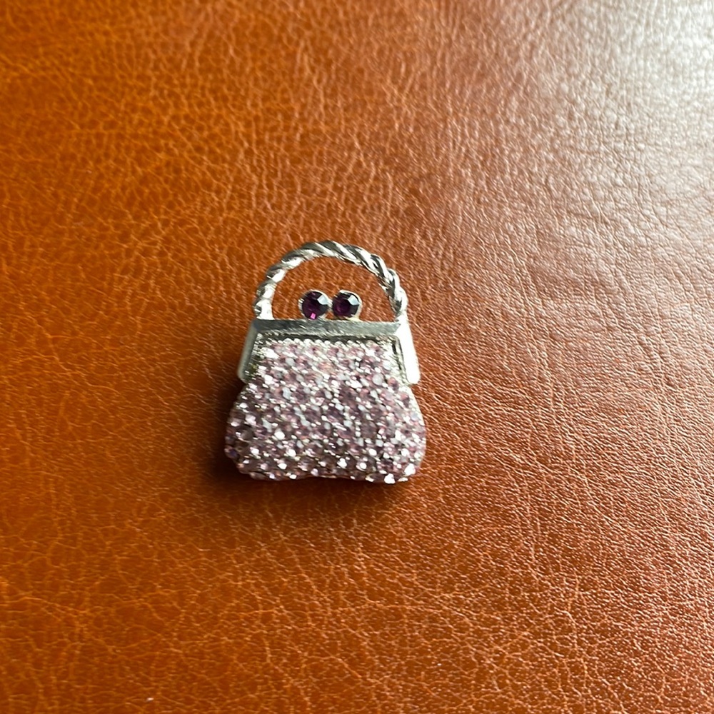 Beautiful Handbag Pin 🪻